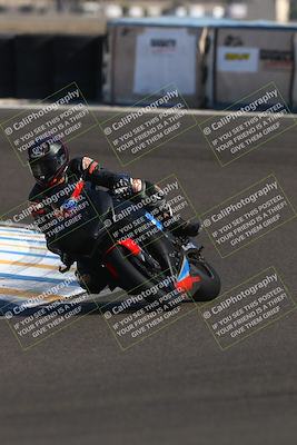 media/Nov-01-2025-TrackDaz (Sat) [[2b4d5192bc]]/A Group/2pm (Turn 6)/